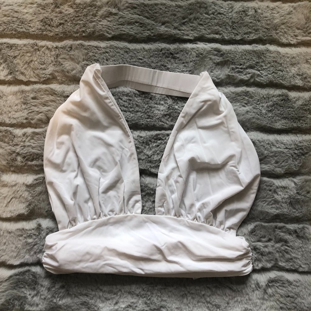 EDIKTED TOP OPEN BACK WHITE - SIZE XS